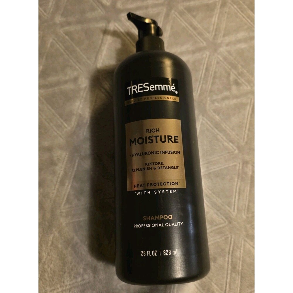 TRESemmé Rich Moisture Shampoo 28oz Hyaluronic Plex 7X Moisture NEW
